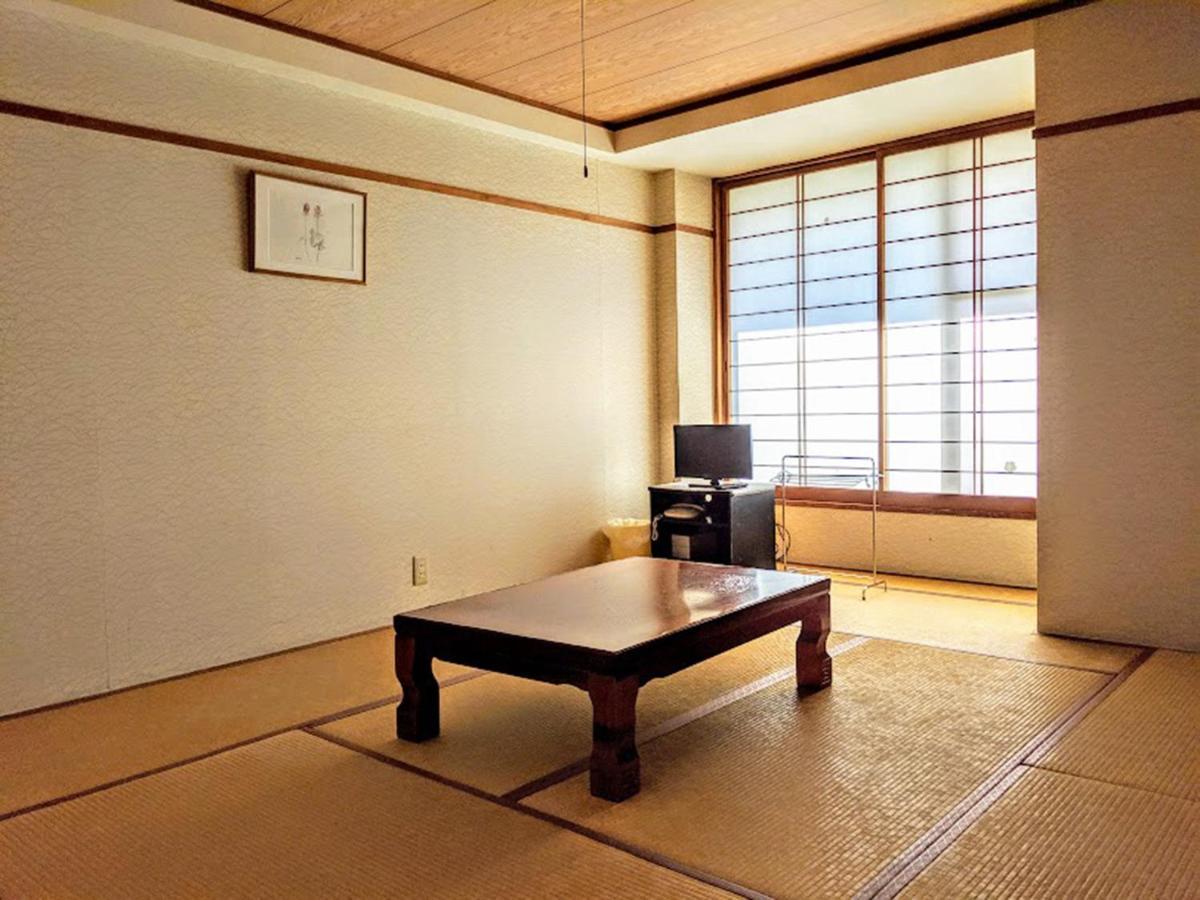 Hotel Madam Mirei Iiyama Экстерьер фото